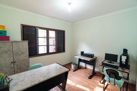 Casa à venda com 215m², 4 quartos e 2 vagasQuarto 3