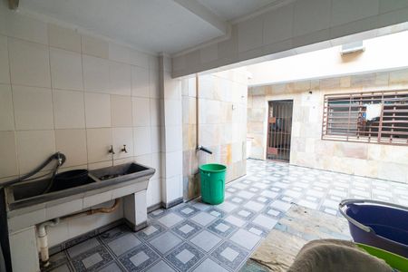 Casa à venda com 215m², 4 quartos e 2 vagasÁrea de Serviço