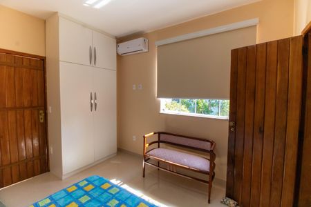 Casa à venda com 300m², 5 quartos e 3 vagas Casa à venda com 300m², 5 quartos e 3 vagasSuíte 3