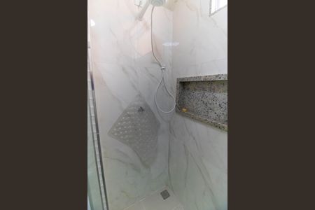 Casa à venda com 300m², 5 quartos e 3 vagas Casa à venda com 300m², 5 quartos e 3 vagasBanheiro da Suíte 1