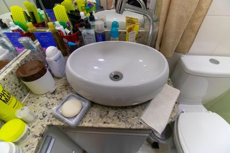 Casa à venda com 300m², 5 quartos e 3 vagas Casa à venda com 300m², 5 quartos e 3 vagasBanheiro da Suíte 4