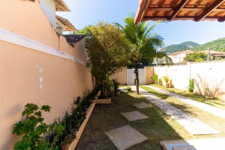 Casa à venda com 300m², 5 quartos e 3 vagas Casa à venda com 300m², 5 quartos e 3 vagasÁrea externa