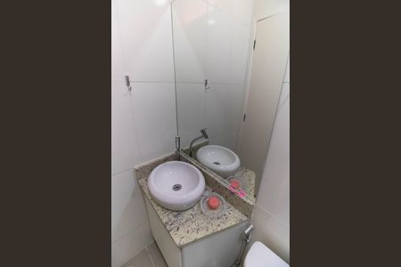 Casa à venda com 300m², 5 quartos e 3 vagas Casa à venda com 300m², 5 quartos e 3 vagasBanheiro da Suíte Externa