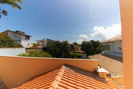 Casa à venda com 300m², 5 quartos e 3 vagas Casa à venda com 300m², 5 quartos e 3 vagasVista da Suíte 3