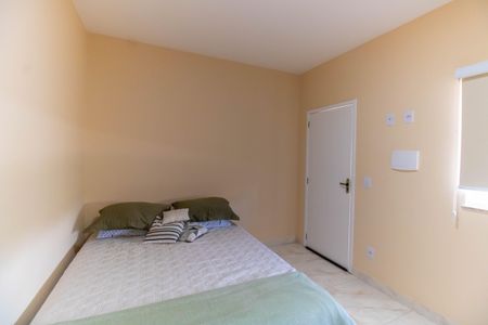 Casa à venda com 300m², 5 quartos e 3 vagas Casa à venda com 300m², 5 quartos e 3 vagasSuíte 4