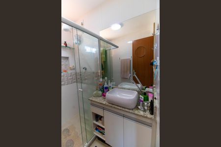 Casa à venda com 300m², 5 quartos e 3 vagas Casa à venda com 300m², 5 quartos e 3 vagasBanheiro da Suíte 2