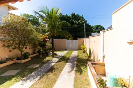 Casa à venda com 300m², 5 quartos e 3 vagas Casa à venda com 300m², 5 quartos e 3 vagasVista da Sala