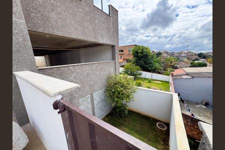 Apartamento à venda com 112m², 2 quartos e 1 vaga Apartamento à venda com 112m², 2 quartos e 1 vagaFachada