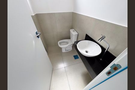 Apartamento à venda com 112m², 2 quartos e 1 vaga Apartamento à venda com 112m², 2 quartos e 1 vagaBanheiro de Serviço