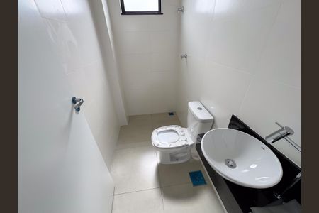 Apartamento à venda com 112m², 2 quartos e 1 vaga Apartamento à venda com 112m², 2 quartos e 1 vagaBanheiro