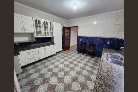 Casa para alugar com 160m², 4 quartos e 1 vaga Casa para alugar com 160m², 4 quartos e 1 vagaCozinha