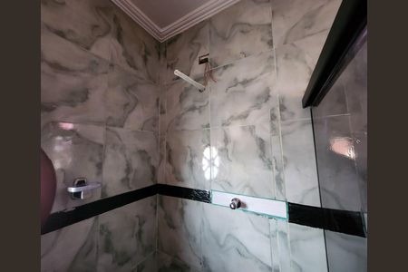 Casa para alugar com 160m², 4 quartos e 1 vaga Casa para alugar com 160m², 4 quartos e 1 vagaBanheiro da Suíte 1