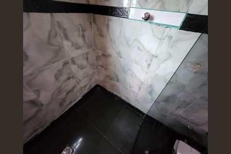 Casa para alugar com 160m², 4 quartos e 1 vaga Casa para alugar com 160m², 4 quartos e 1 vagaBanheiro da Suíte 1