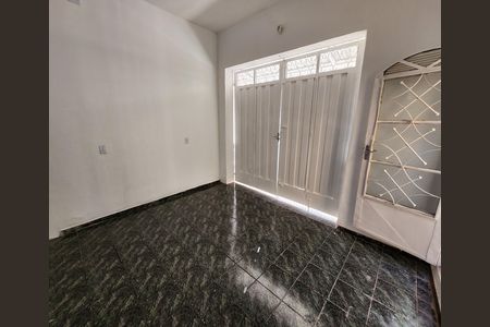 Casa para alugar com 160m², 4 quartos e 1 vaga Casa para alugar com 160m², 4 quartos e 1 vagaGaragem
