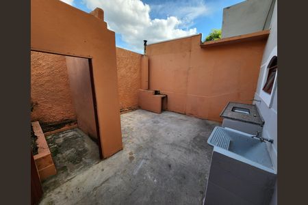 Casa para alugar com 160m², 4 quartos e 1 vaga Casa para alugar com 160m², 4 quartos e 1 vagaLavanderia