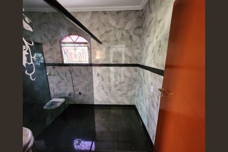 Casa para alugar com 160m², 4 quartos e 1 vaga Casa para alugar com 160m², 4 quartos e 1 vagaBanheiro da Suíte 1