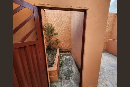 Casa para alugar com 160m², 4 quartos e 1 vaga Casa para alugar com 160m², 4 quartos e 1 vagaQuintal