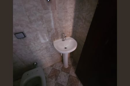 Casa para alugar com 160m², 4 quartos e 1 vaga Casa para alugar com 160m², 4 quartos e 1 vagaBanheiro 2