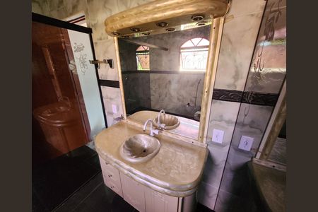 Casa para alugar com 160m², 4 quartos e 1 vaga Casa para alugar com 160m², 4 quartos e 1 vagaBanheiro da Suíte 1