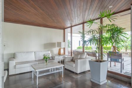 Apartamento à venda com 102m², 3 quartos e sem vagaHall social