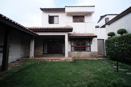 Casa à venda com 380m², 4 quartos e 4 vagasEntrada