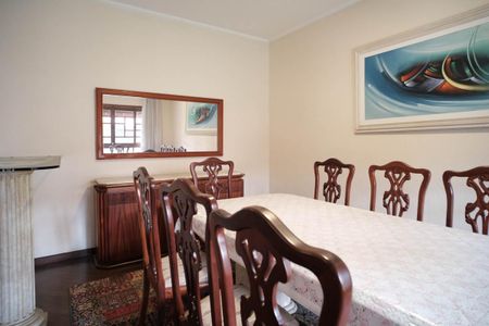 Casa à venda com 380m², 4 quartos e 4 vagasSala