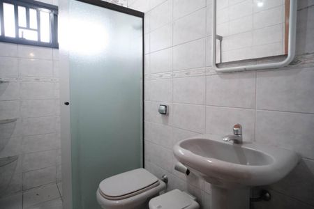 Casa à venda com 380m², 4 quartos e 4 vagasBanheiro 1