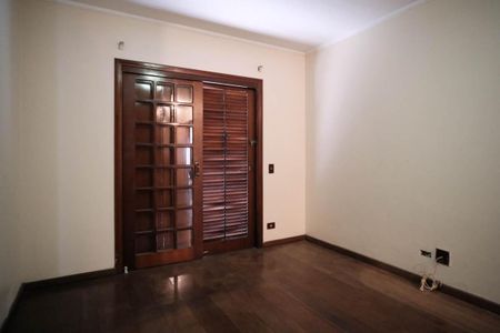 Casa à venda com 380m², 4 quartos e 4 vagasSuíte 2