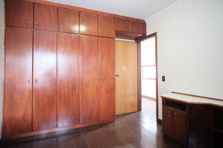 Casa à venda com 380m², 4 quartos e 4 vagasQuarto 2
