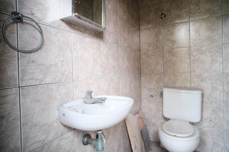 Casa à venda com 380m², 4 quartos e 4 vagasBanheiro de Serviço