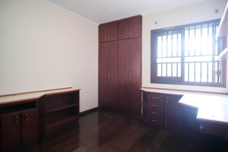 Casa à venda com 380m², 4 quartos e 4 vagasQuarto 2