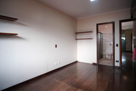 Casa à venda com 380m², 4 quartos e 4 vagasSuíte 1