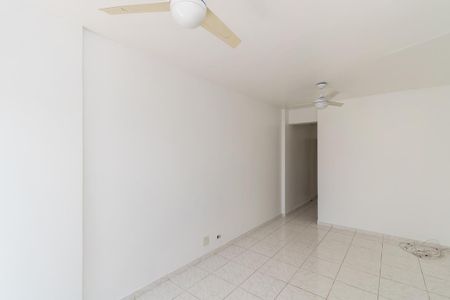 Apartamento à venda com 65m², 2 quartos e 1 vagaSala