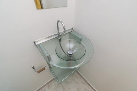 Apartamento à venda com 65m², 2 quartos e 1 vagaBanheiro Social