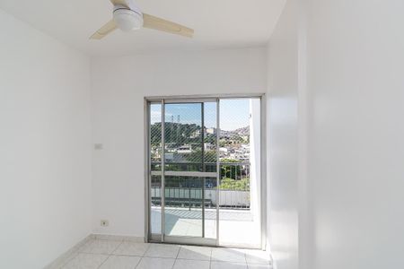 Apartamento à venda com 65m², 2 quartos e 1 vagaSala