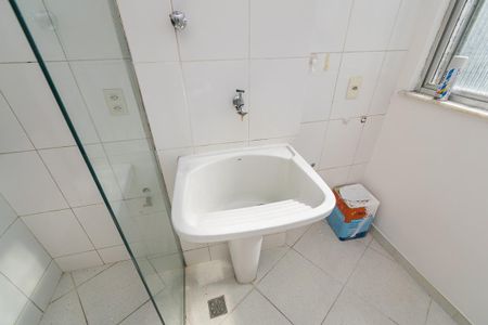 Apartamento à venda com 65m², 2 quartos e 1 vagaÁrea de Serviço