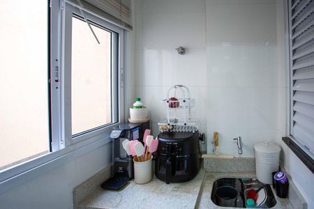 Apartamento à venda com 45m², 2 quartos e 1 vagaÁrea de Serviço