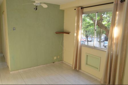 Apartamento à venda com 60m², 2 quartos e 1 vaga Apartamento à venda com 60m², 2 quartos e 1 vagaSala