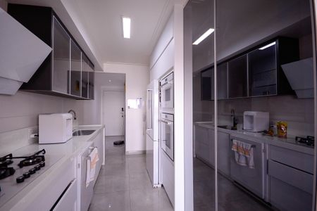 Apartamento à venda com 133m², 3 quartos e 2 vagasCozinha