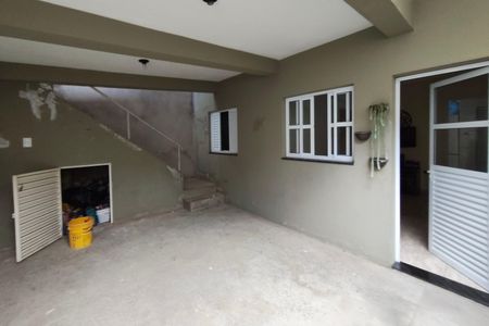 Casa à venda com 230m², 5 quartos e 4 vagas Casa à venda com 230m², 5 quartos e 4 vagasCasa 3 - Área de serviço