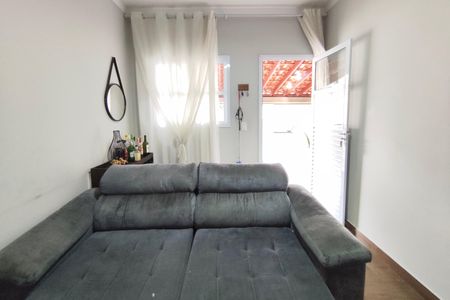 Casa à venda com 230m², 5 quartos e 4 vagas Casa à venda com 230m², 5 quartos e 4 vagasCasa 2 - Sala