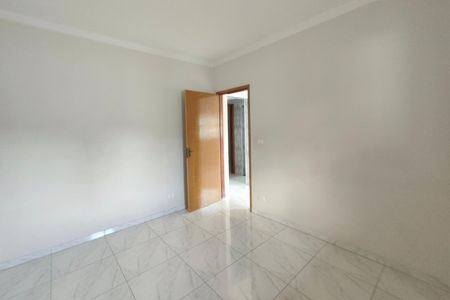 Casa à venda com 230m², 5 quartos e 4 vagas Casa à venda com 230m², 5 quartos e 4 vagasQuarto 1