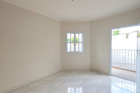 Casa à venda com 230m², 5 quartos e 4 vagas Casa à venda com 230m², 5 quartos e 4 vagasSala