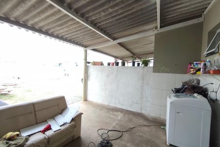 Casa à venda com 230m², 5 quartos e 4 vagas Casa à venda com 230m², 5 quartos e 4 vagasCasa 3 - Área de serviço