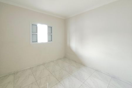 Casa à venda com 230m², 5 quartos e 4 vagas Casa à venda com 230m², 5 quartos e 4 vagasQuarto 1