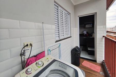 Casa à venda com 230m², 5 quartos e 4 vagas Casa à venda com 230m², 5 quartos e 4 vagasCasa 2 - Área de serviço