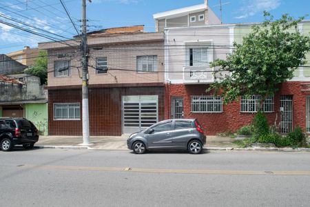 Casa à venda com 300m², 6 quartos e 4 vagas Casa à venda com 300m², 6 quartos e 4 vagasVista Sala casa 1