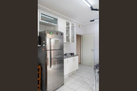 Casa à venda com 300m², 6 quartos e 4 vagas Casa à venda com 300m², 6 quartos e 4 vagasCozinha casa 1