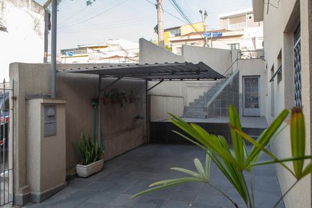 Casa à venda com 300m², 6 quartos e 4 vagas Casa à venda com 300m², 6 quartos e 4 vagasQuintal casa 2