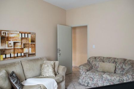 Casa à venda com 300m², 6 quartos e 4 vagas Casa à venda com 300m², 6 quartos e 4 vagasQuarto 2 casa 1